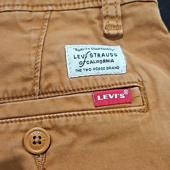 LEVI'S SHORT - Picture 6 of 9